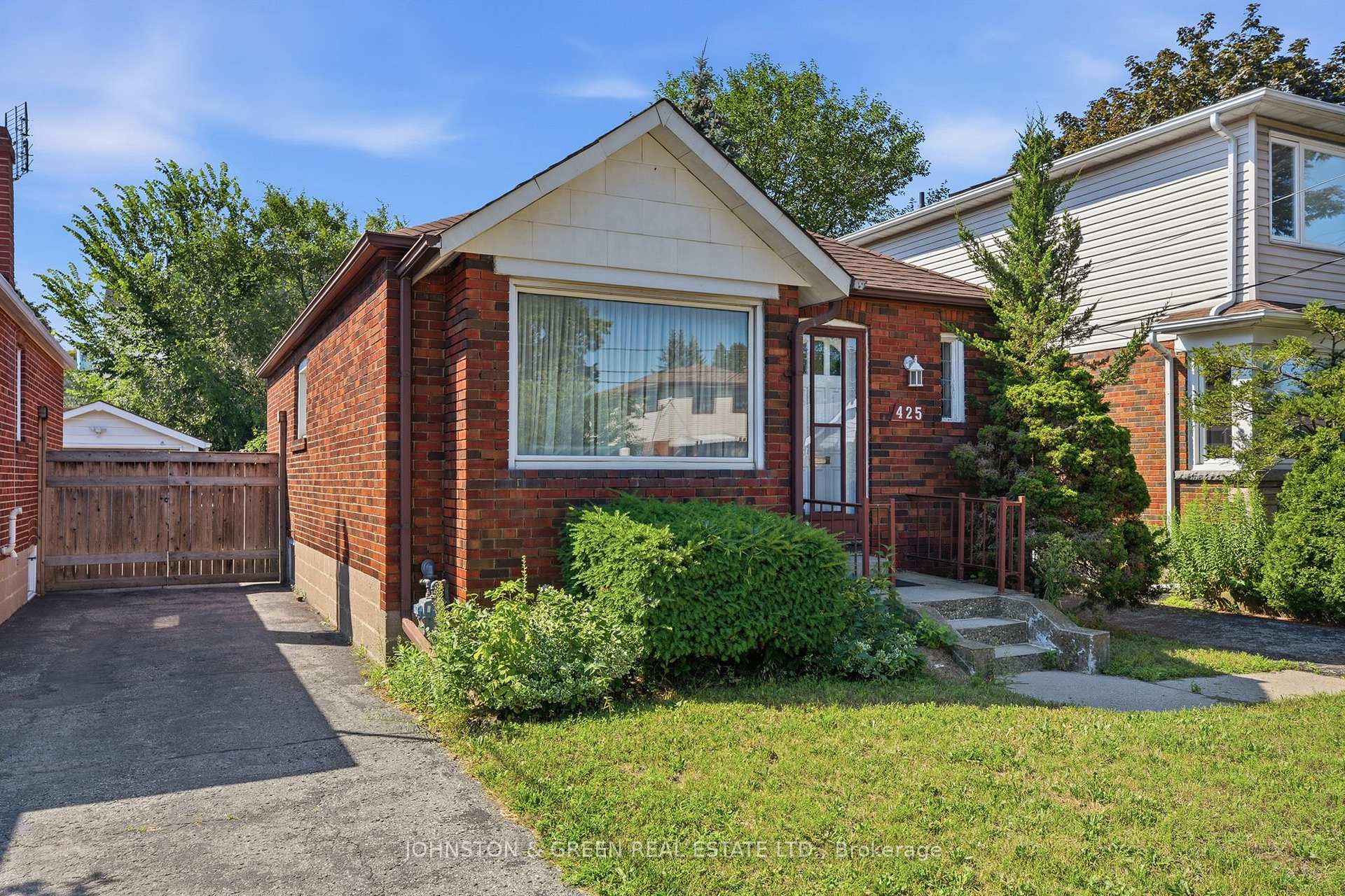 425 O'Connor Drive, Toronto E03, ON, exterior