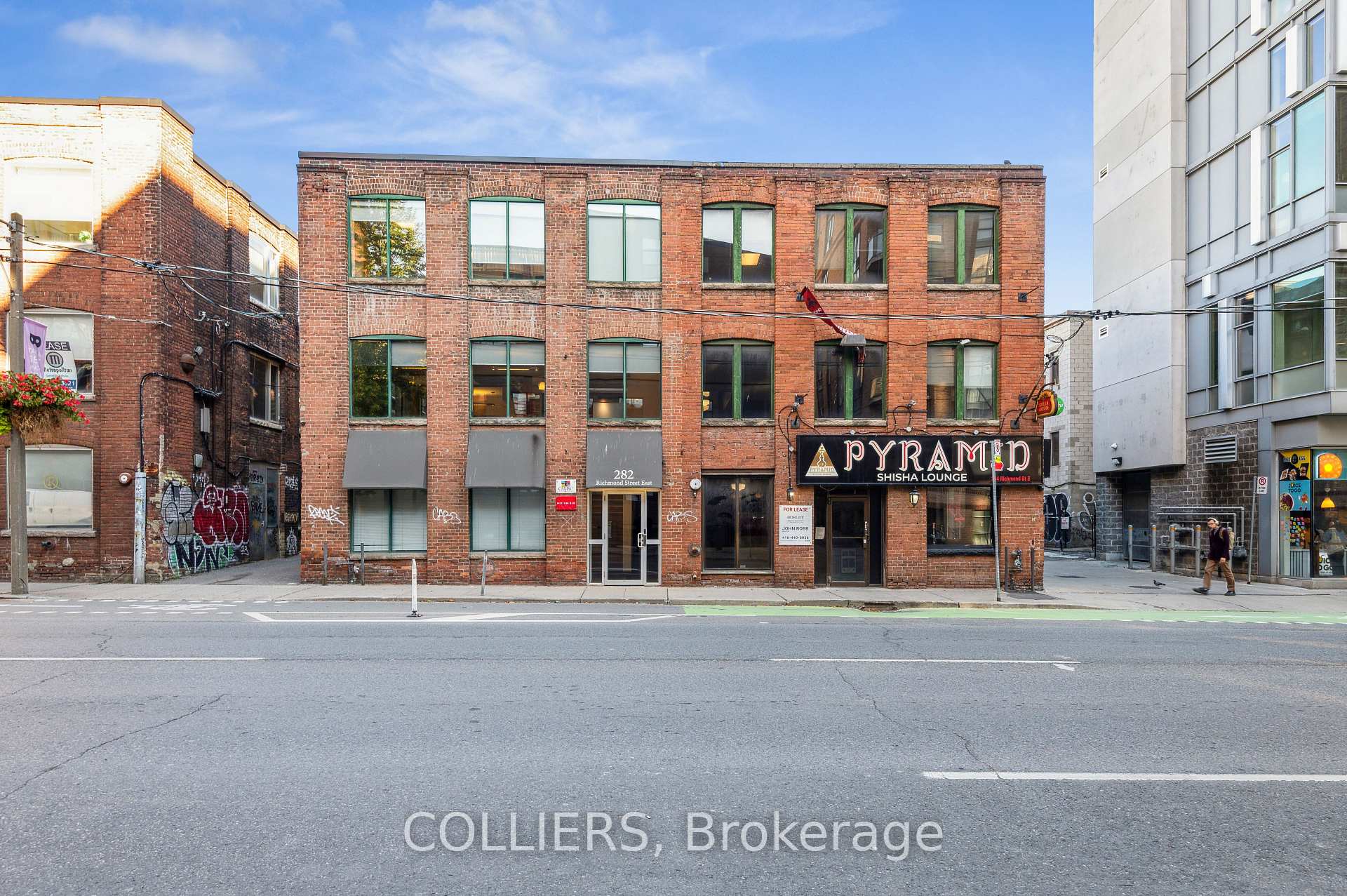 200-300 - 282 Richmond Street E, Toronto C08, ON, exterior