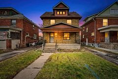 4824 Fourth Avenue, Niagara Falls, ON, exterior
