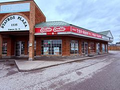 1335 Simcoe Street N, Oshawa, ON, exterior