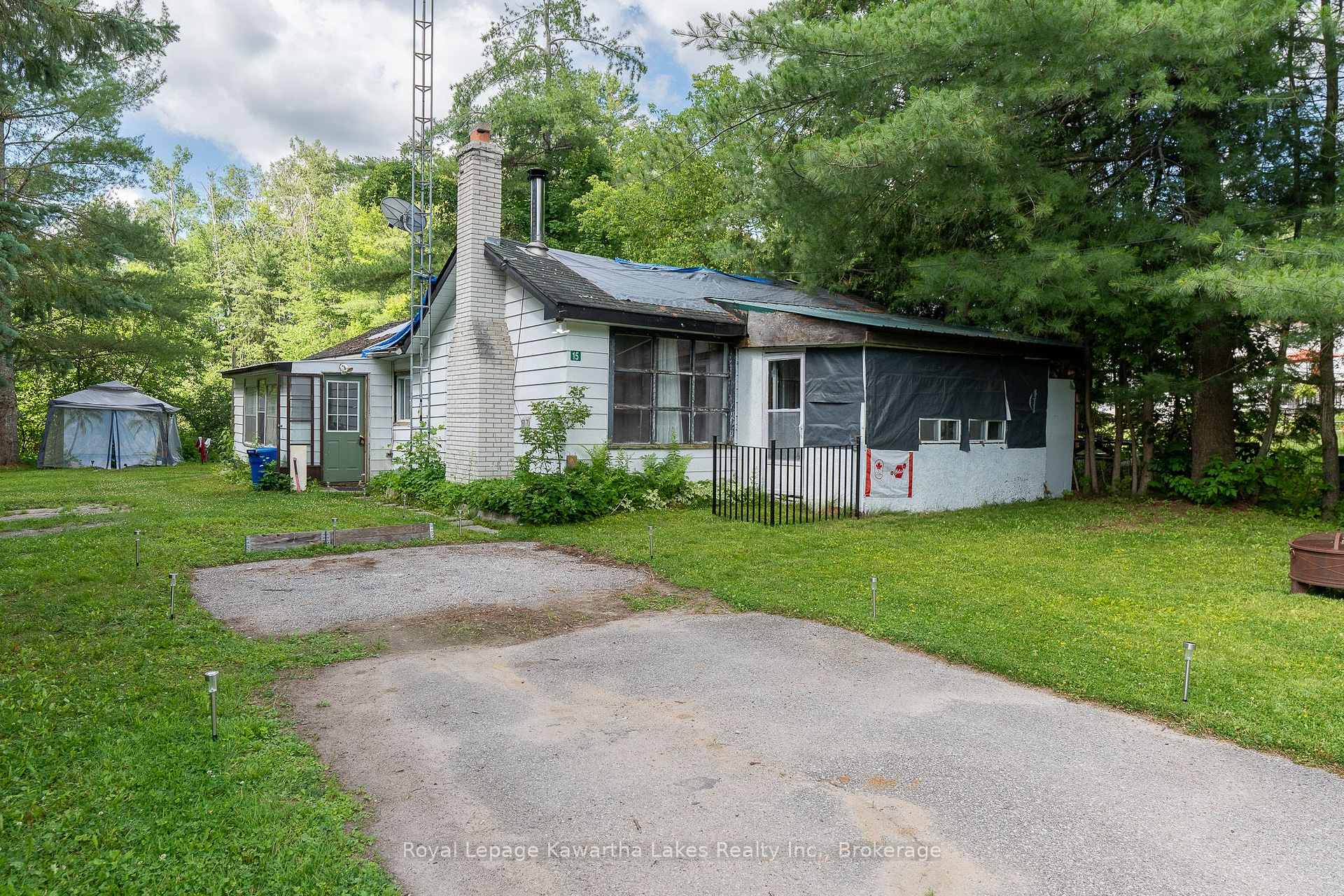 15 Cockburn Street, Kawartha Lakes, ON, exterior