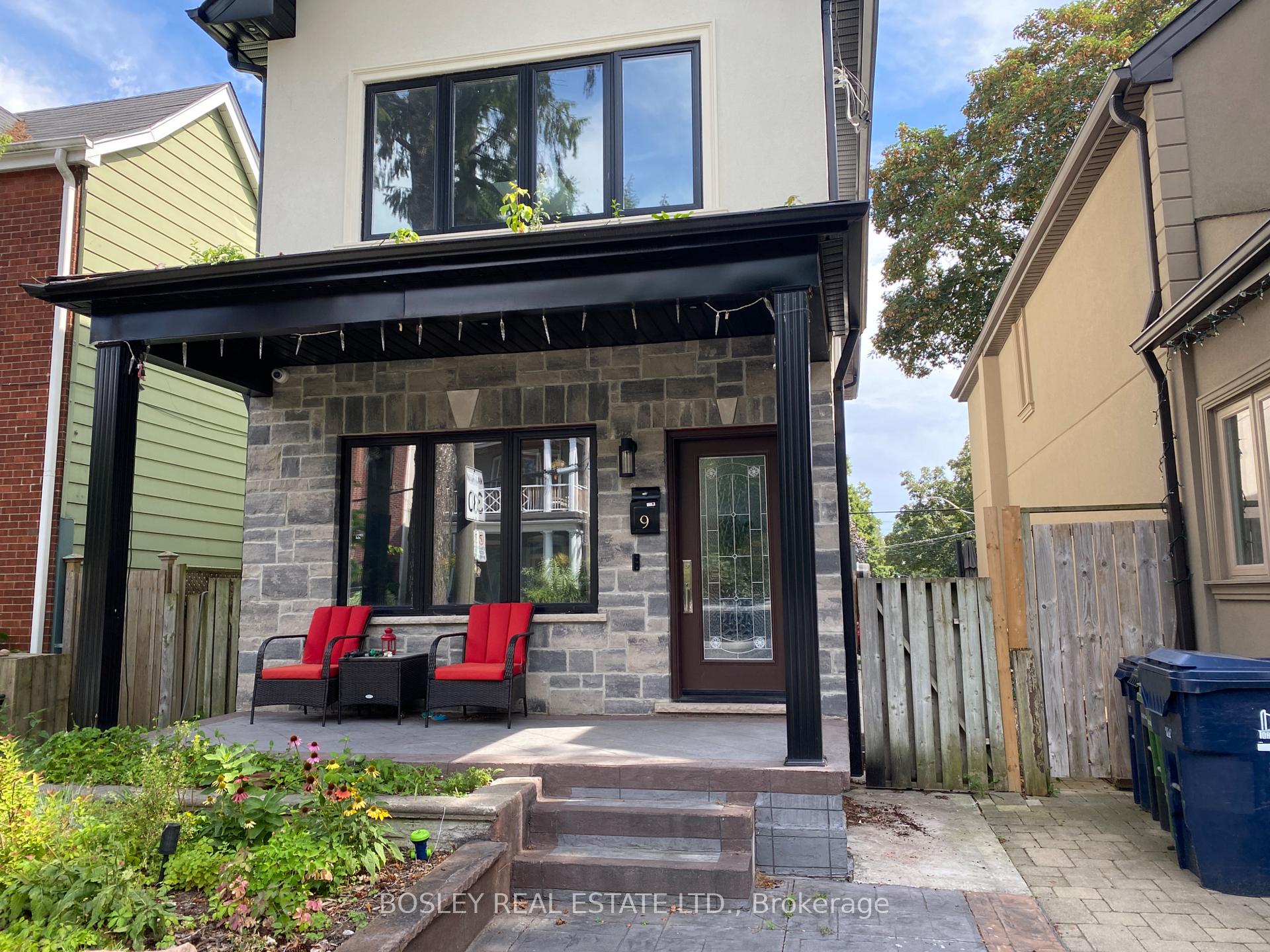 Lower - 9 Queen Victoria Street, Toronto E01, ON, exterior
