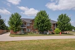 1 - 148 Borden Street, Stratford, ON, exterior
