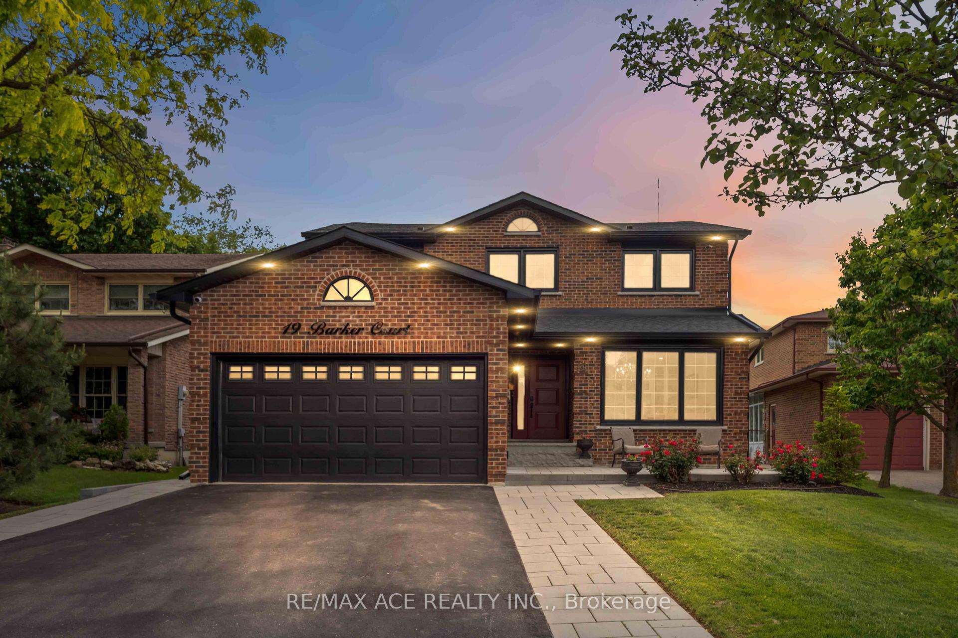 19 Barker Court, Markham, ON, exterior