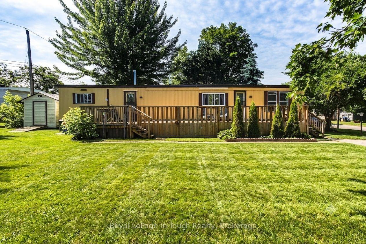 21 Vics Road, Midland, ON, exterior