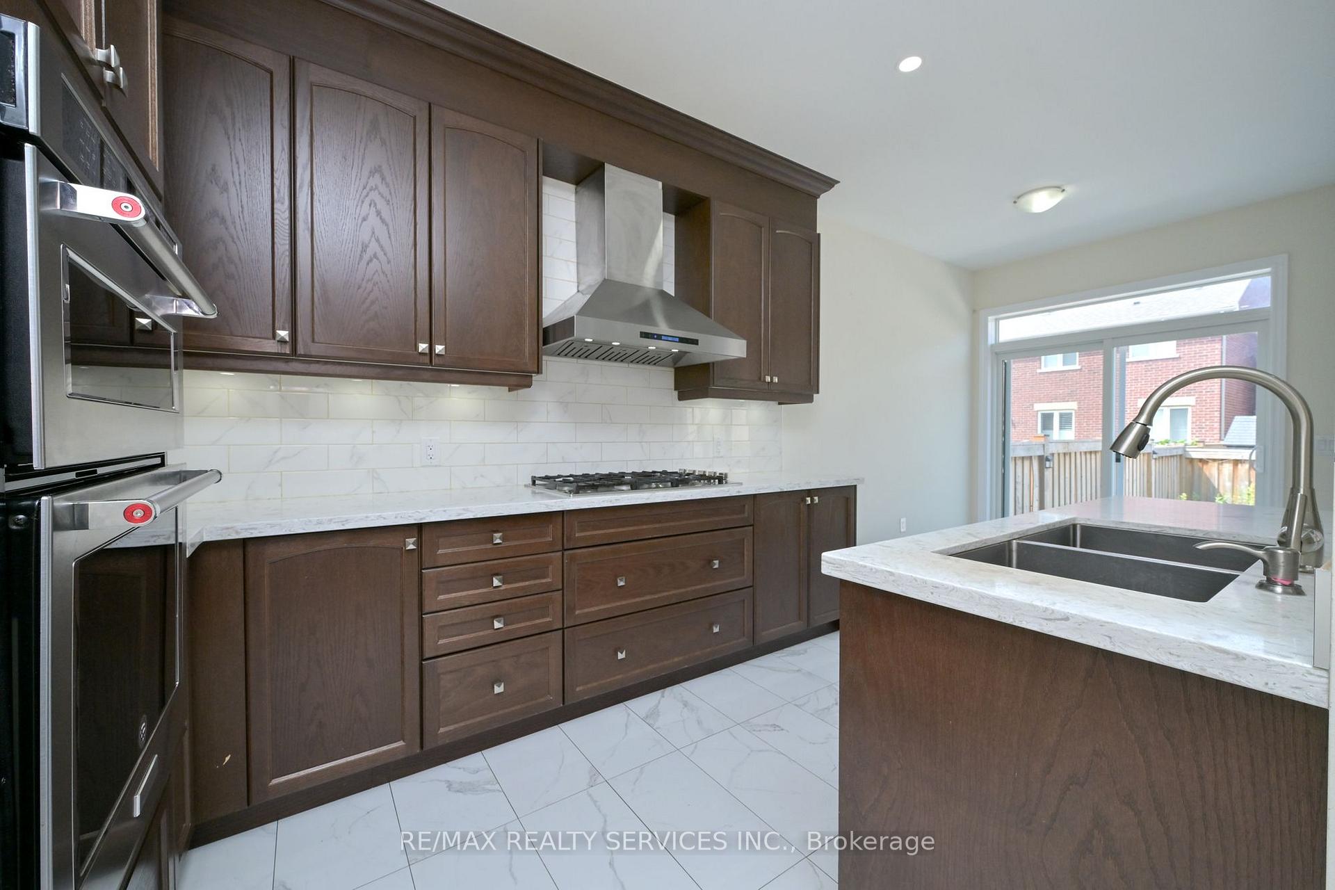 64 Maple Cider Street, Caledon, ON, exterior
