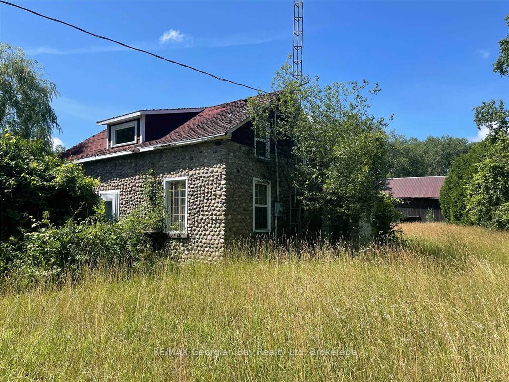 6950 County Rd 93 Road, Tiny, ON, exterior