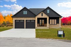 126 FRASER Crescent, Lambton Shores, ON, exterior