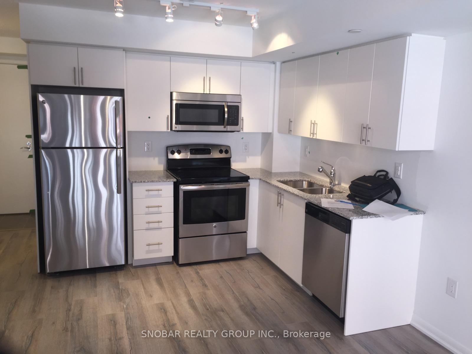 423 - 830 Lawrence Avenue, Toronto W04, ON, exterior