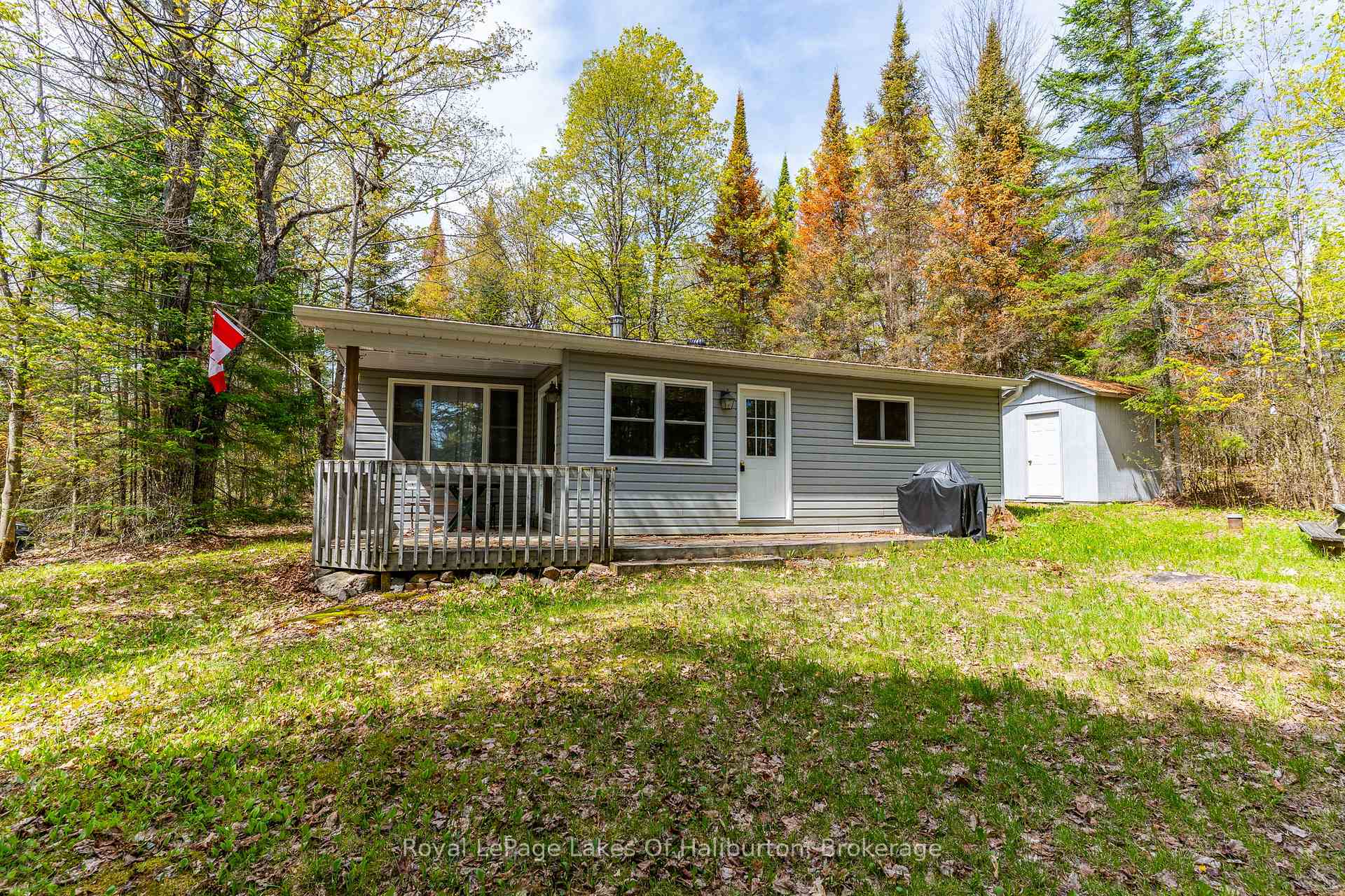 1099 Yellow Rock Drive, Highlands East, ON, exterior
