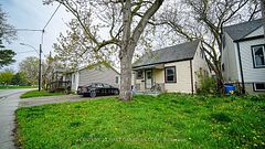 19 Montgomery Drive, Chatham-Kent, ON, exterior