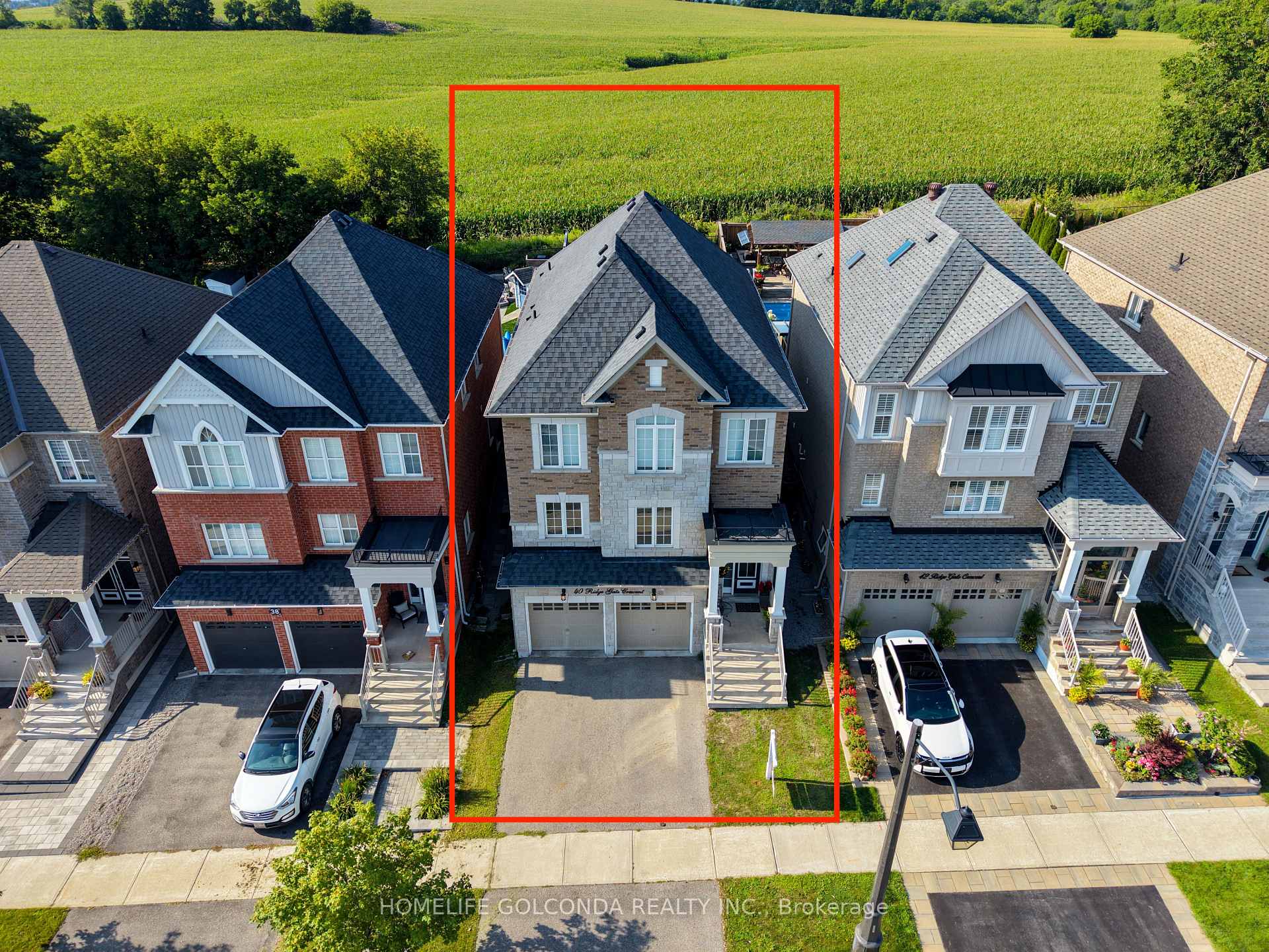 40 Ridge Gate Crescent, East Gwillimbury, ON, exterior