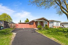 79 Locheed Drive, Hamilton, ON, exterior