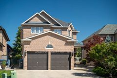 216 Waterbury Street, Caledon, ON, exterior