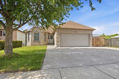 54 PEBBLE BEACH Court, Woodstock, ON, exterior