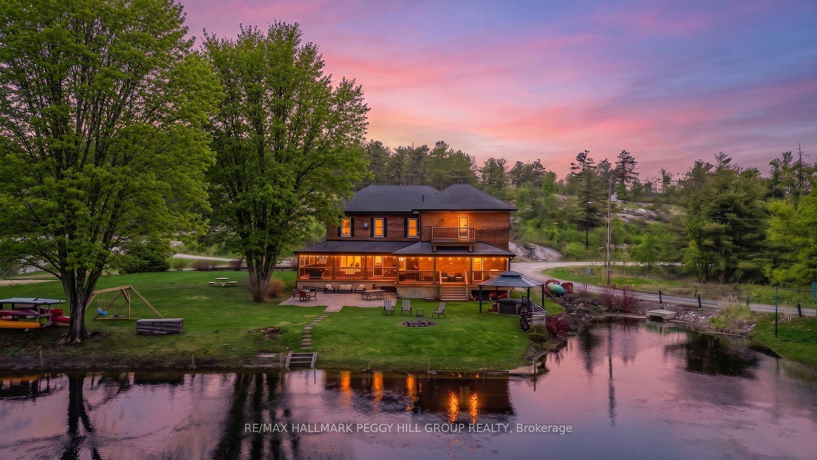 1002 Cowbell Lane, Gravenhurst, ON, exterior