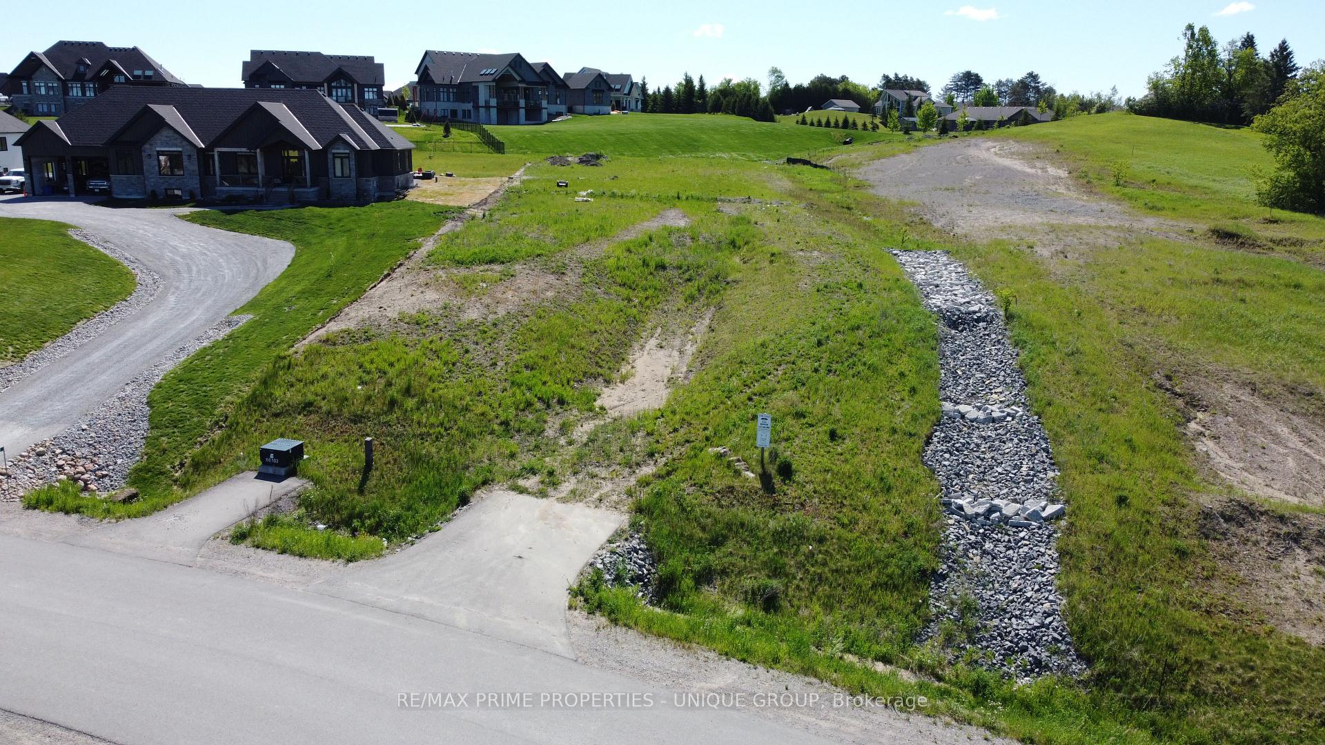8 Country Place, Kawartha Lakes, ON, exterior
