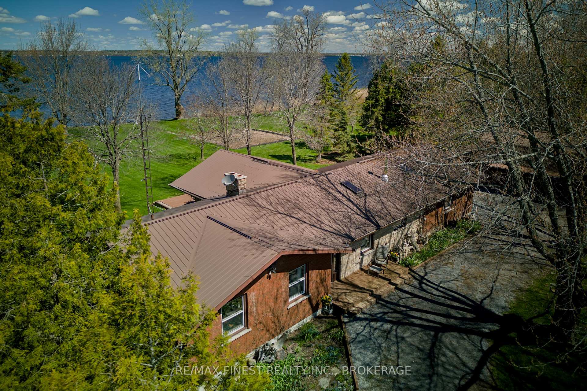 10930 Front Road, Loyalist, ON, exterior