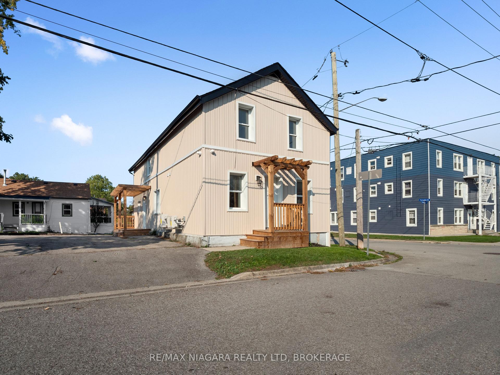 1 - 132 Waterloo Street, Fort Erie, ON, exterior