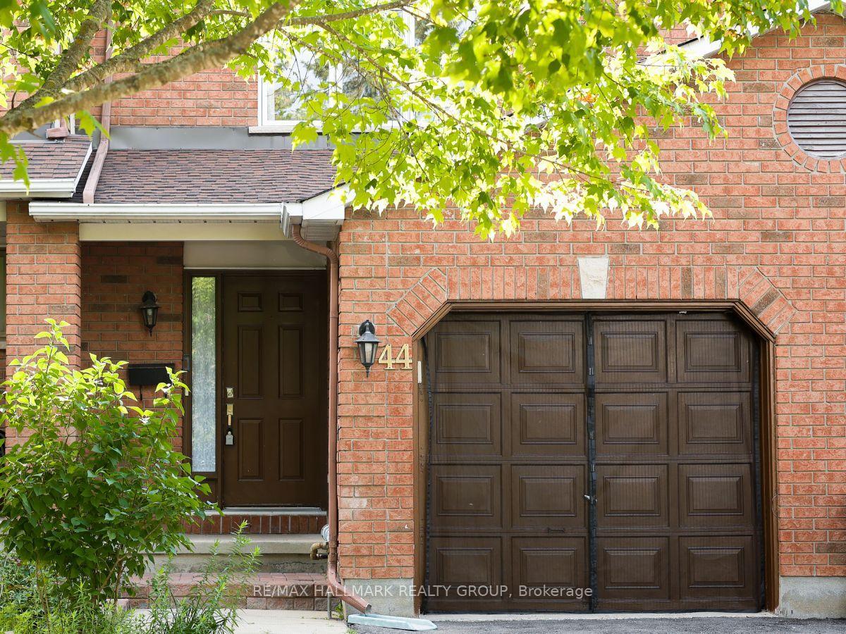 44 Winnegreen Court, Hunt Club - South Keys and Area, ON, exterior
