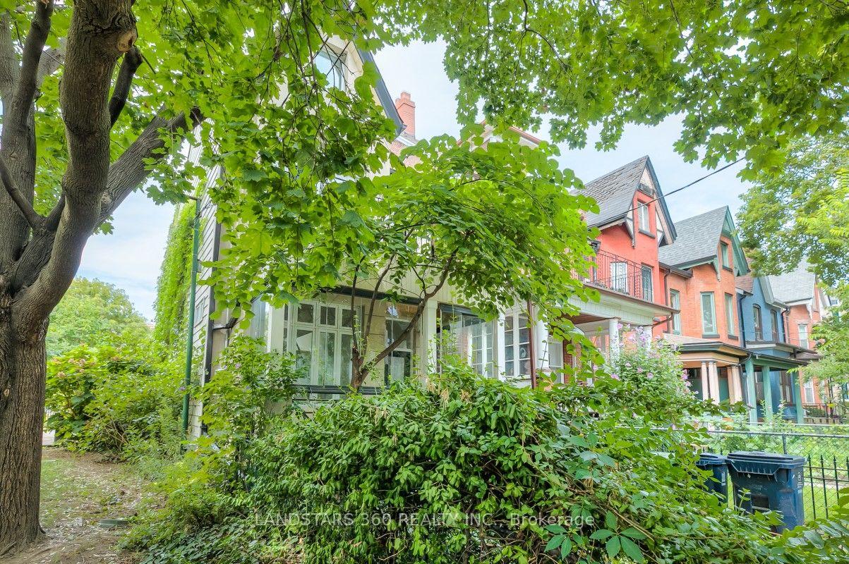 196 Brunswick Avenue, Toronto C01, ON, exterior