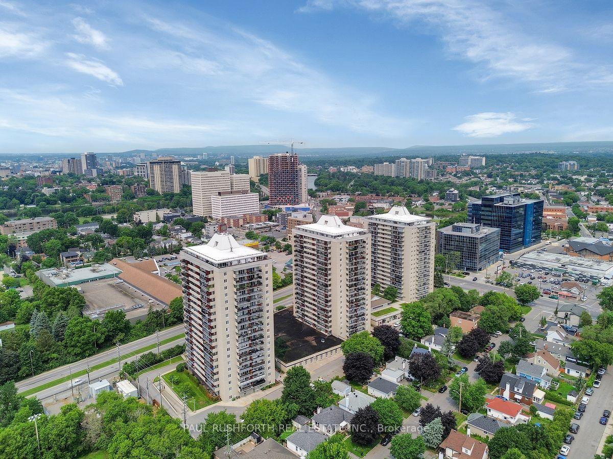 1905 - 158 B Mcarthur Avenue, Vanier and Kingsview Park, ON, exterior