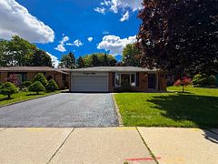 238 Laurier Avenue, Milton, ON, exterior