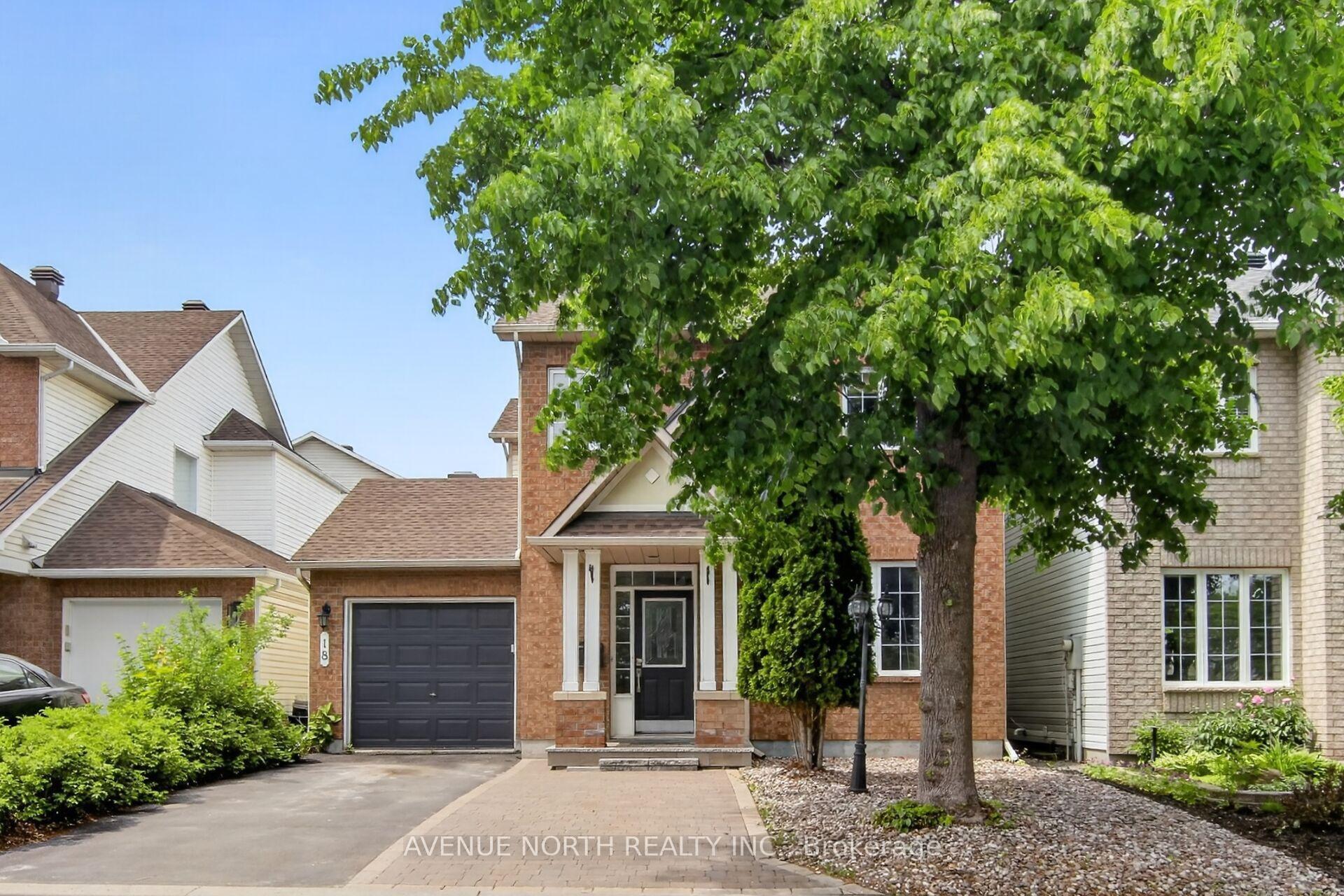 18 Castlemore Street, Barrhaven, ON, exterior