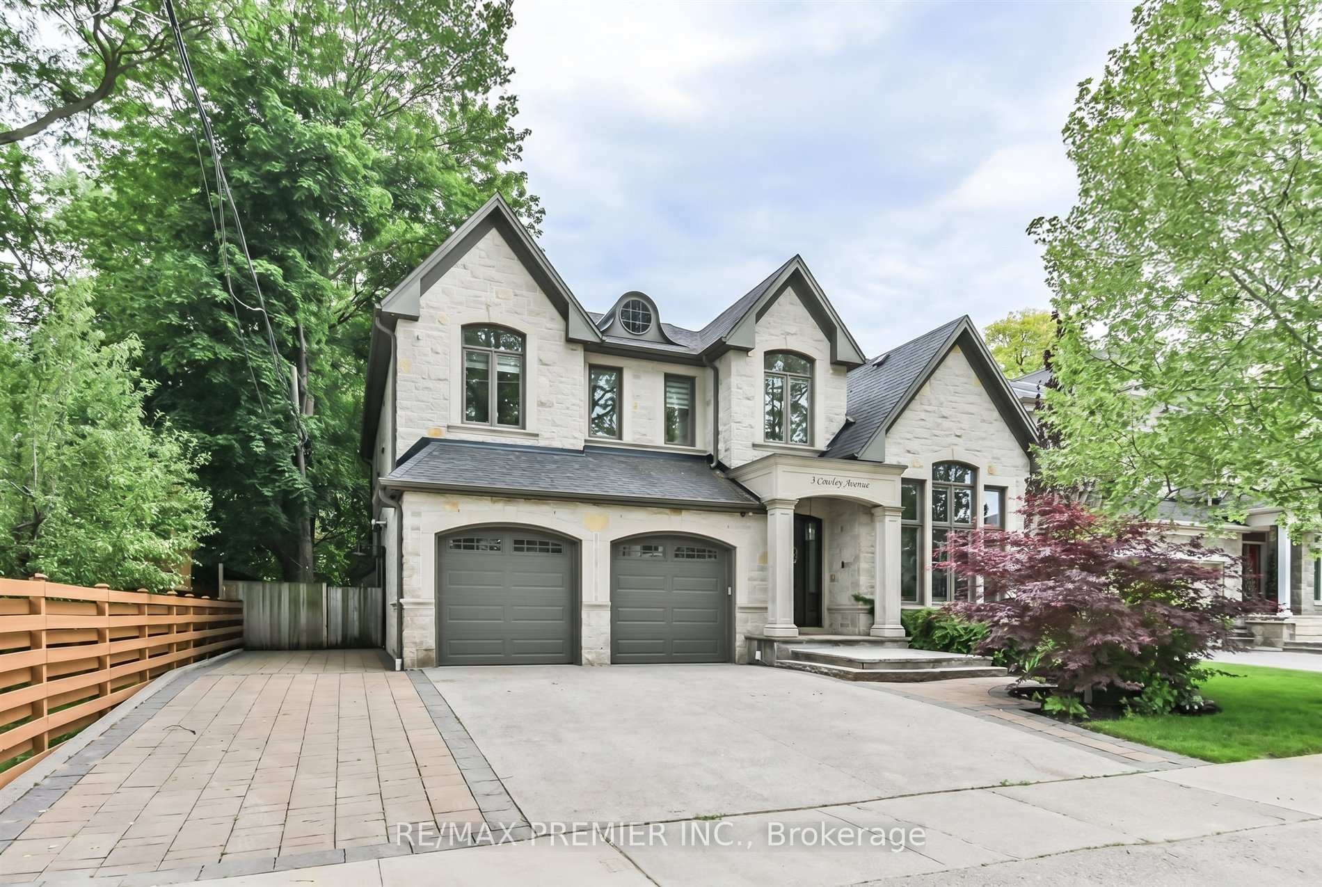 3 Cowley Avenue, Toronto W08, ON, exterior