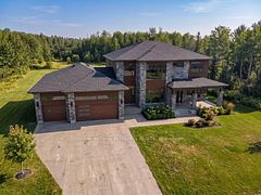 671 Ballycastle Crescent, Blossom Park - Airport and Area, ON, exterior