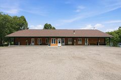 75 Wyse Road, Unorganized Townships, ON, exterior
