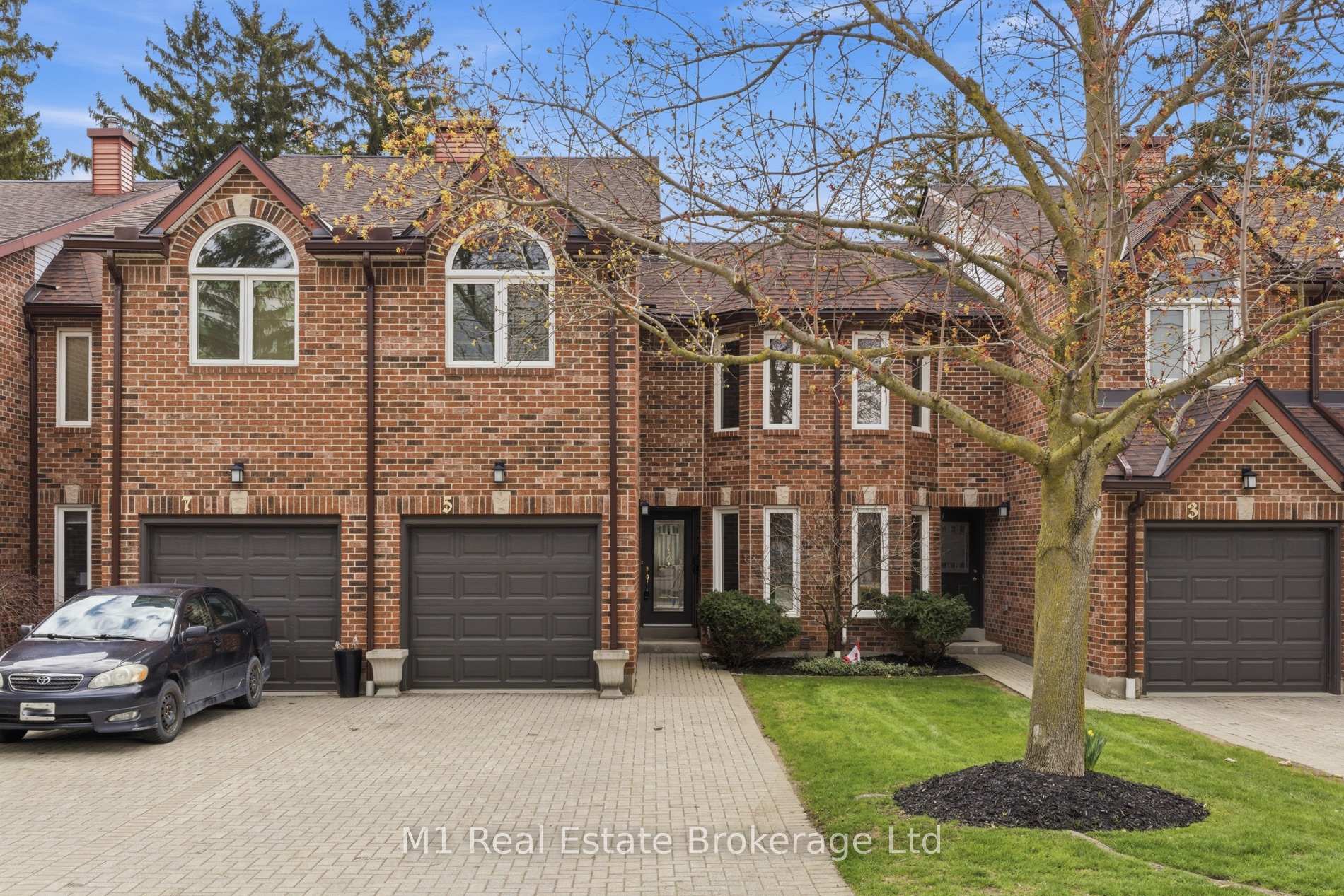 5 Marilyn Drive, Guelph, ON, exterior