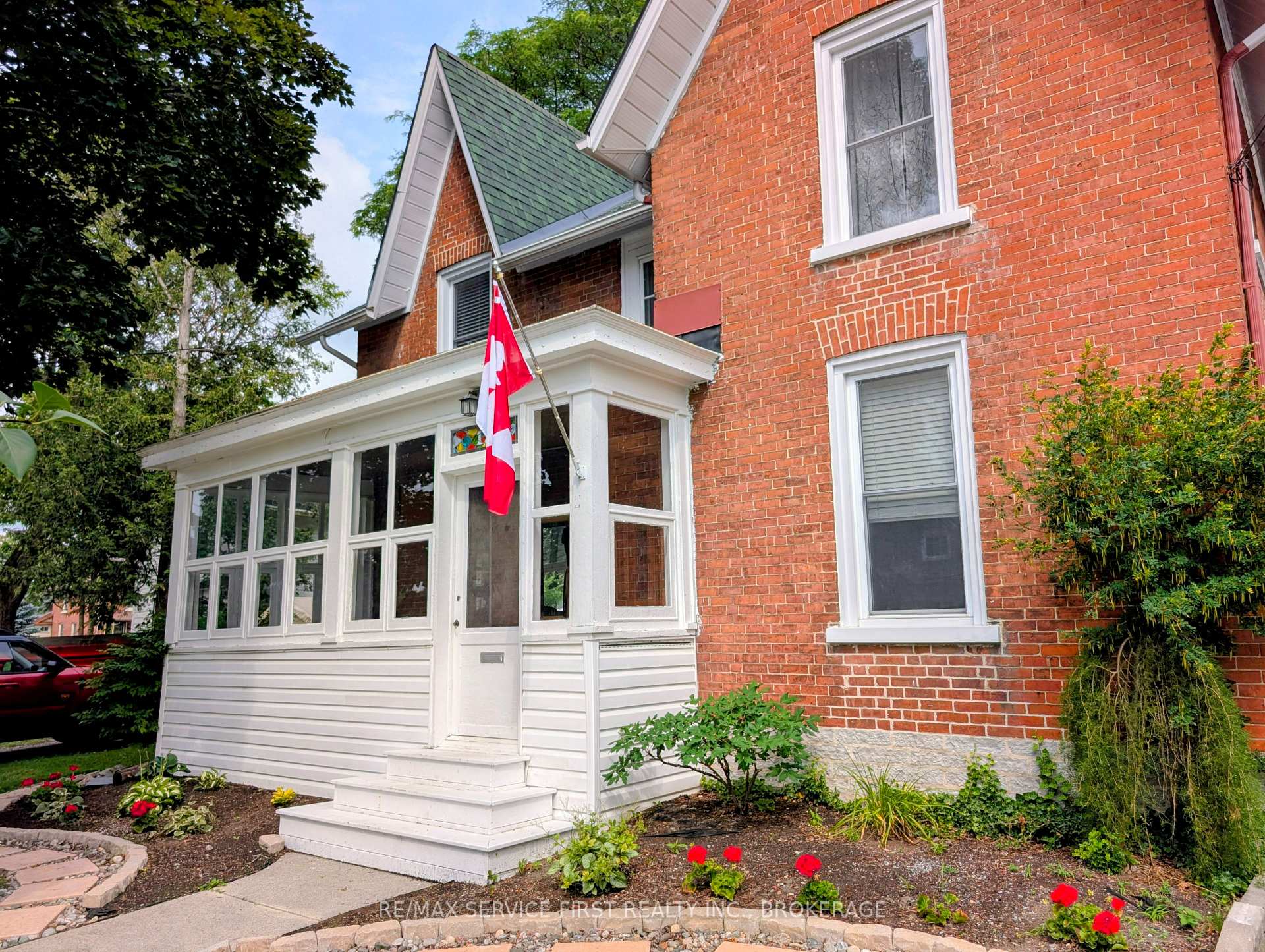 15 Graham Street E, Greater Napanee, ON, exterior