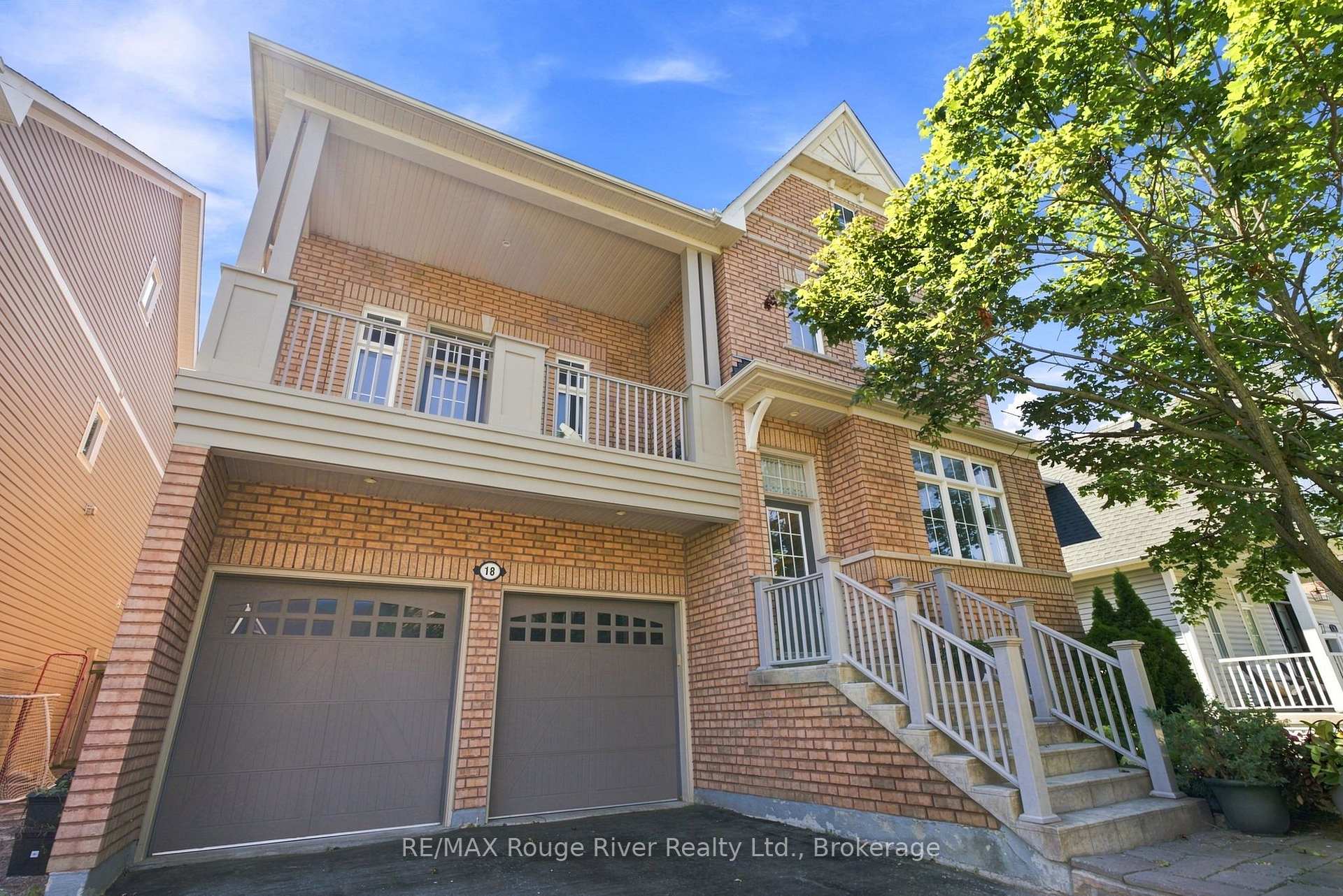 18 Rainbow Crescent, Whitby, ON, exterior
