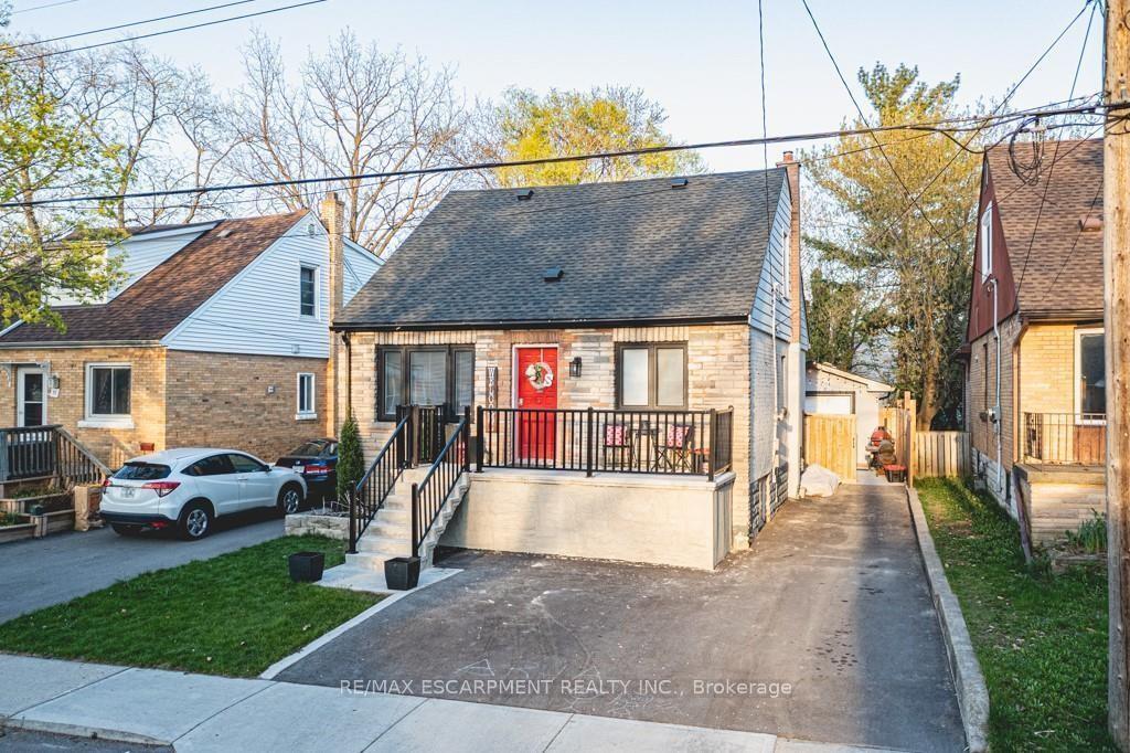 B - 73 WEST 3RD Street, Hamilton, ON, exterior