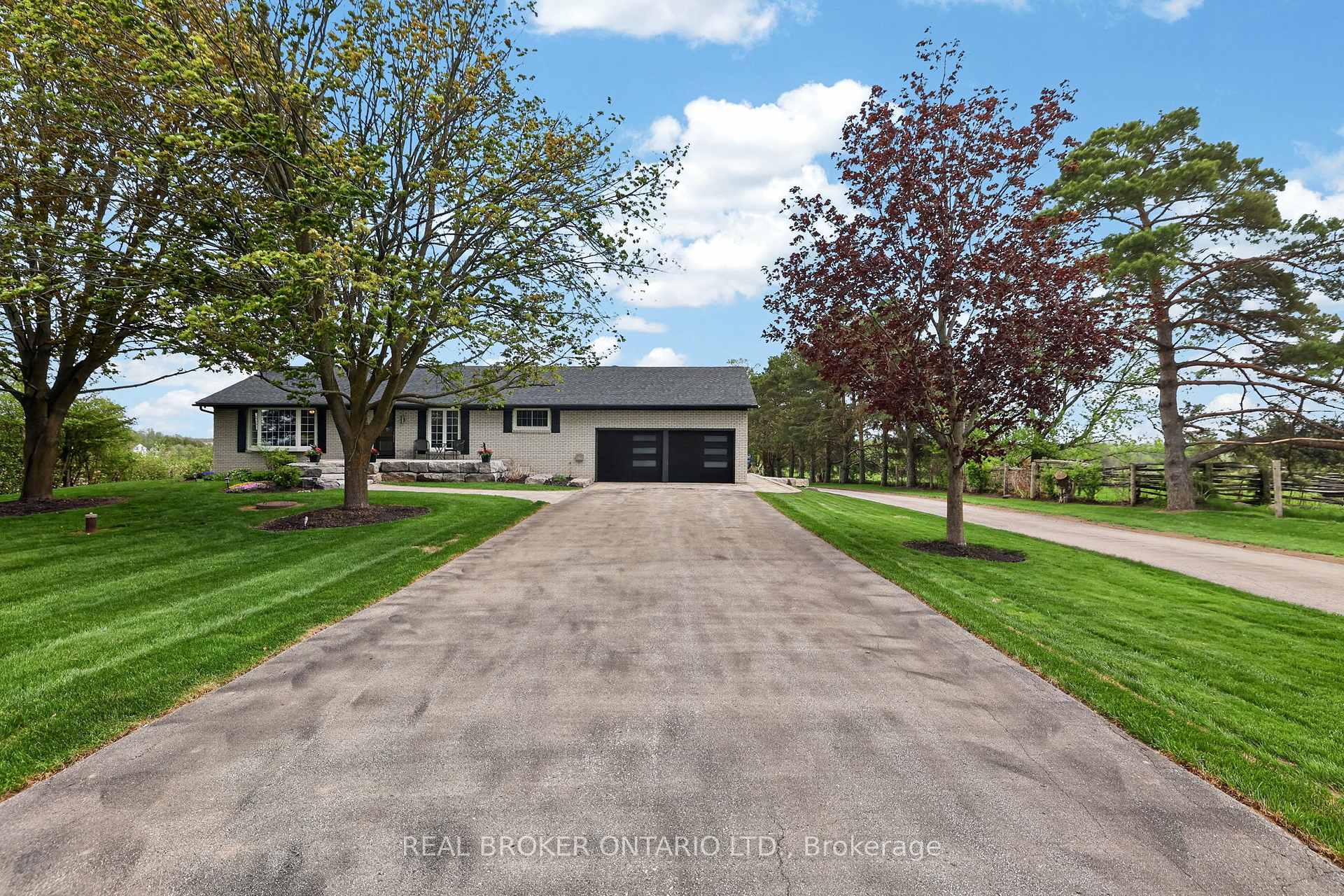 22213 Catering Road, East Gwillimbury, ON, exterior