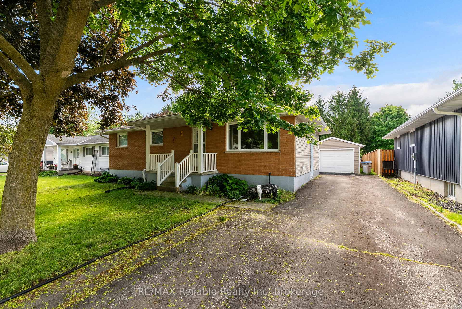 182 Jarvis Street S, Huron East, ON, exterior
