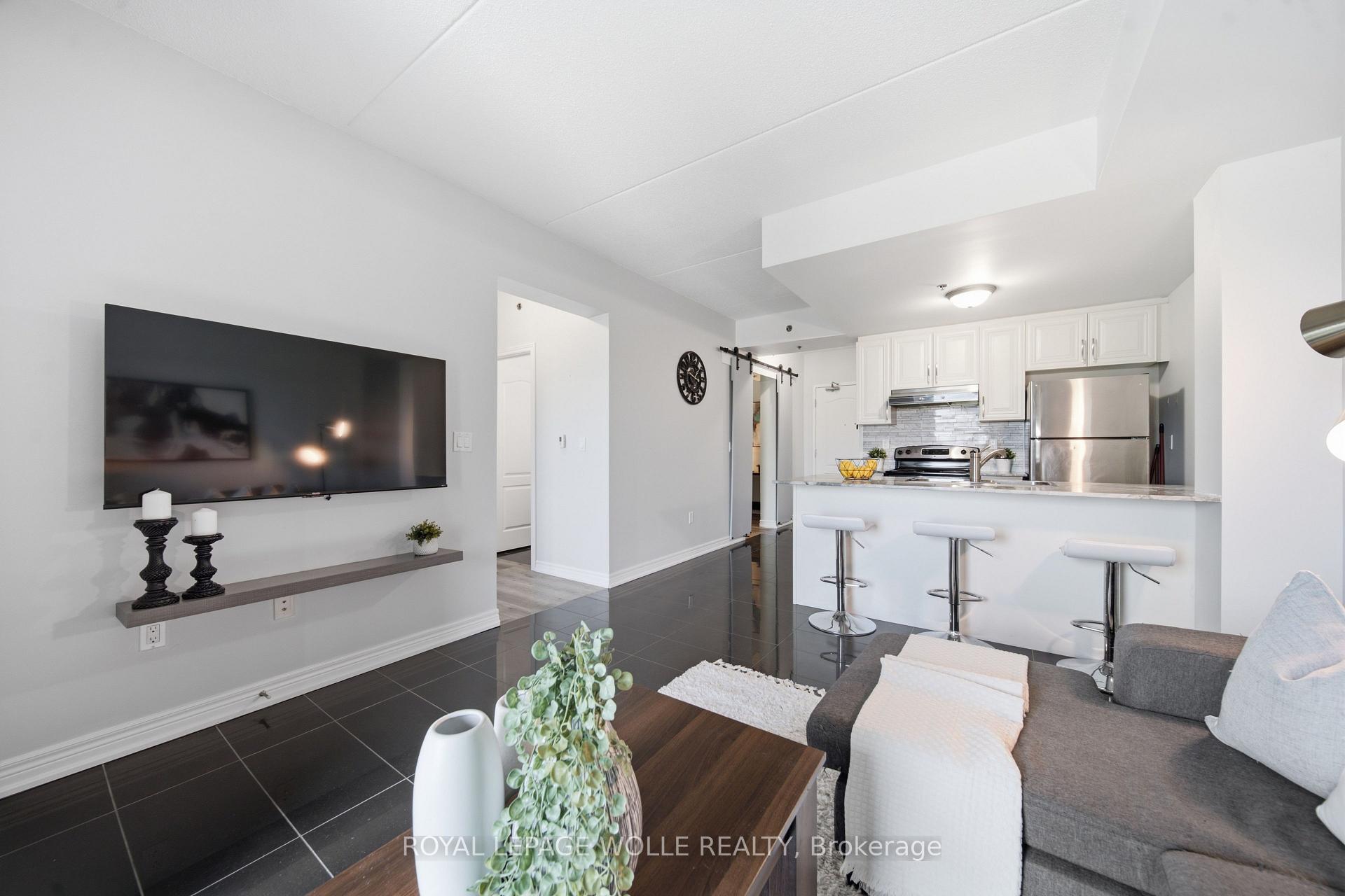 506 - 1421 Costigan Road, Milton, ON, exterior