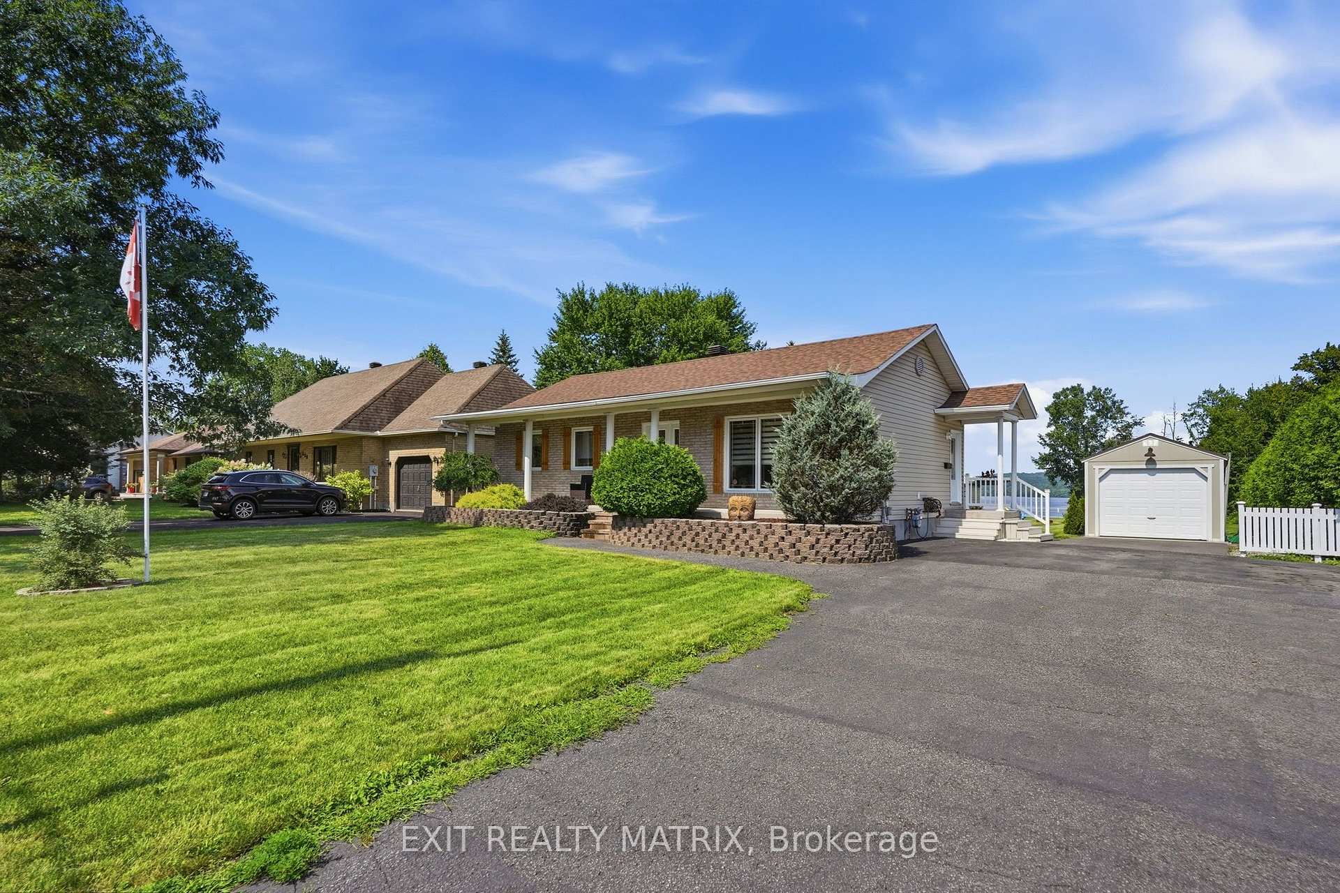 554 Front Road, Champlain, ON, exterior