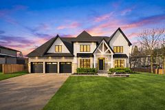 26 Royal Avenue, King, ON, exterior