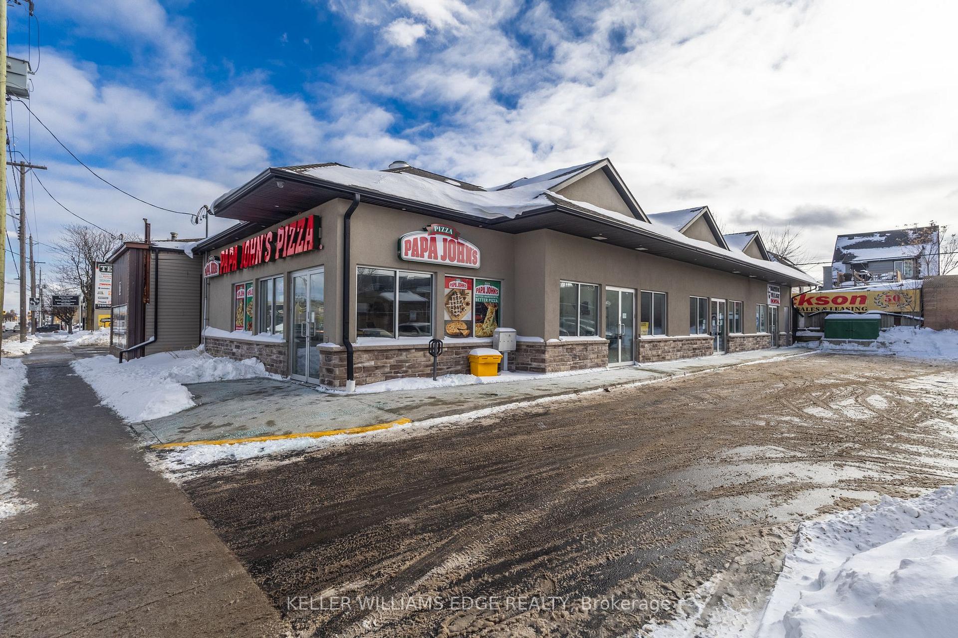 1096 Barton Street E, Hamilton, ON, exterior