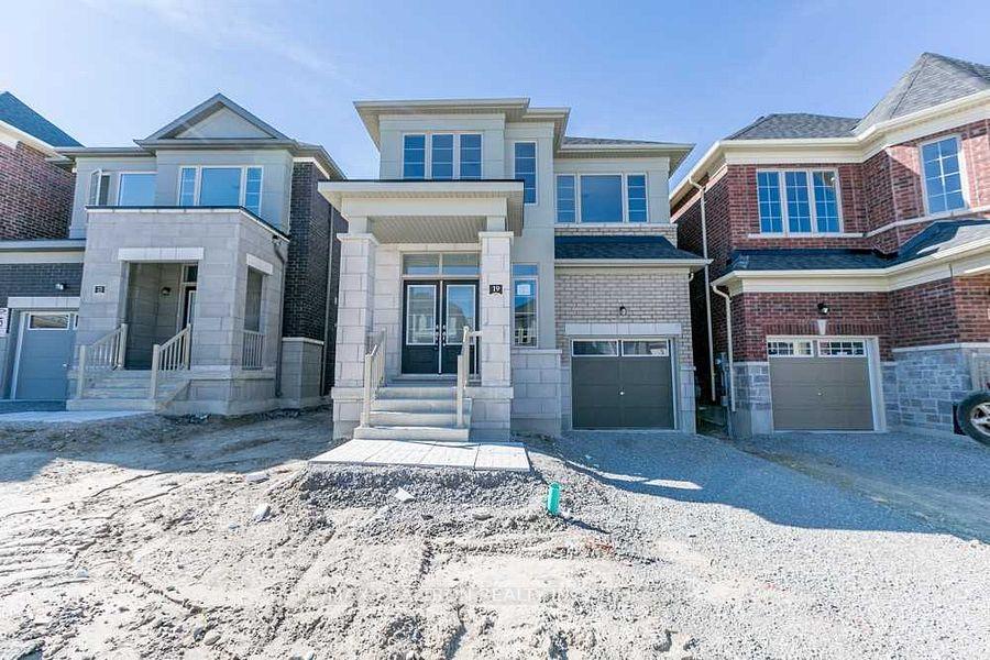 19 Falconridge Terrace, East Gwillimbury, ON, exterior