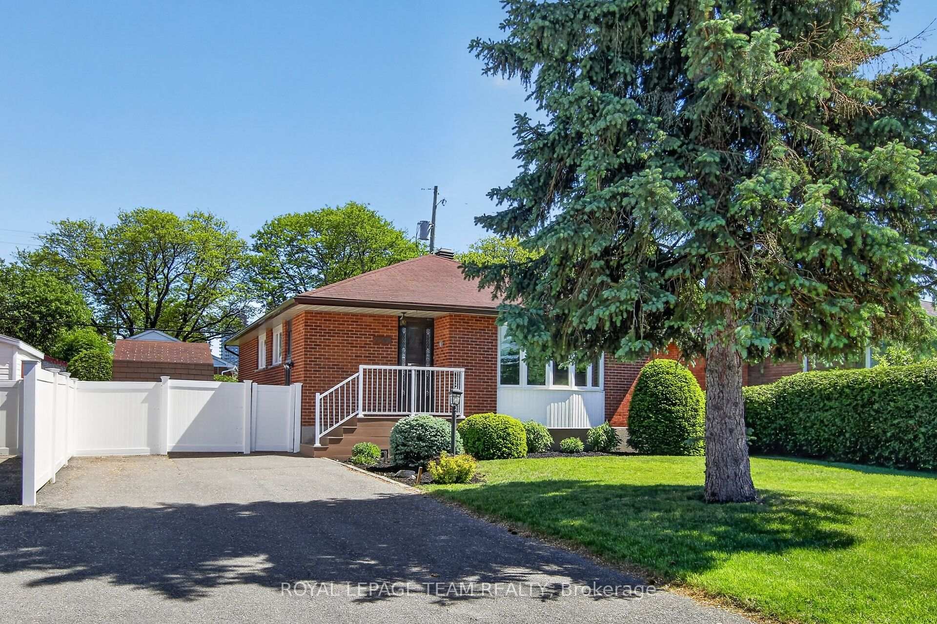 2390 Cheshire Road, Parkway Park - Queensway Terrace S and Area, ON, exterior