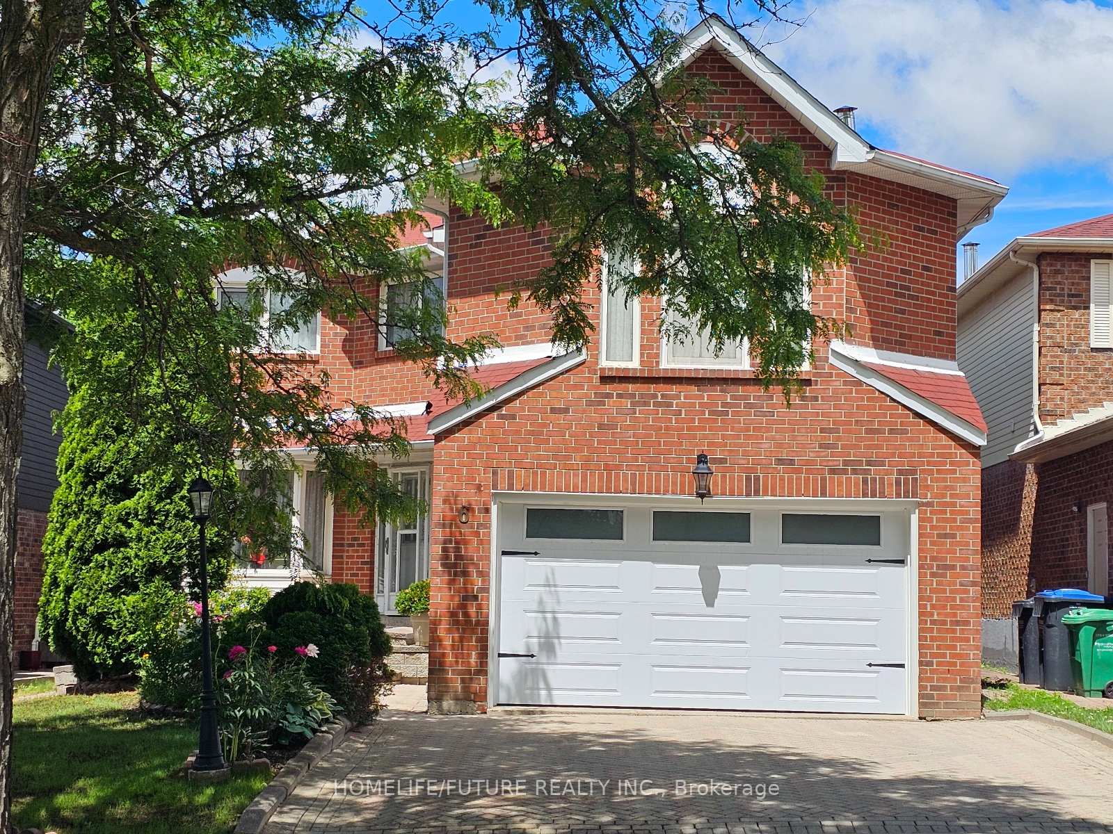 6 Cousins Court, Brampton, ON, exterior