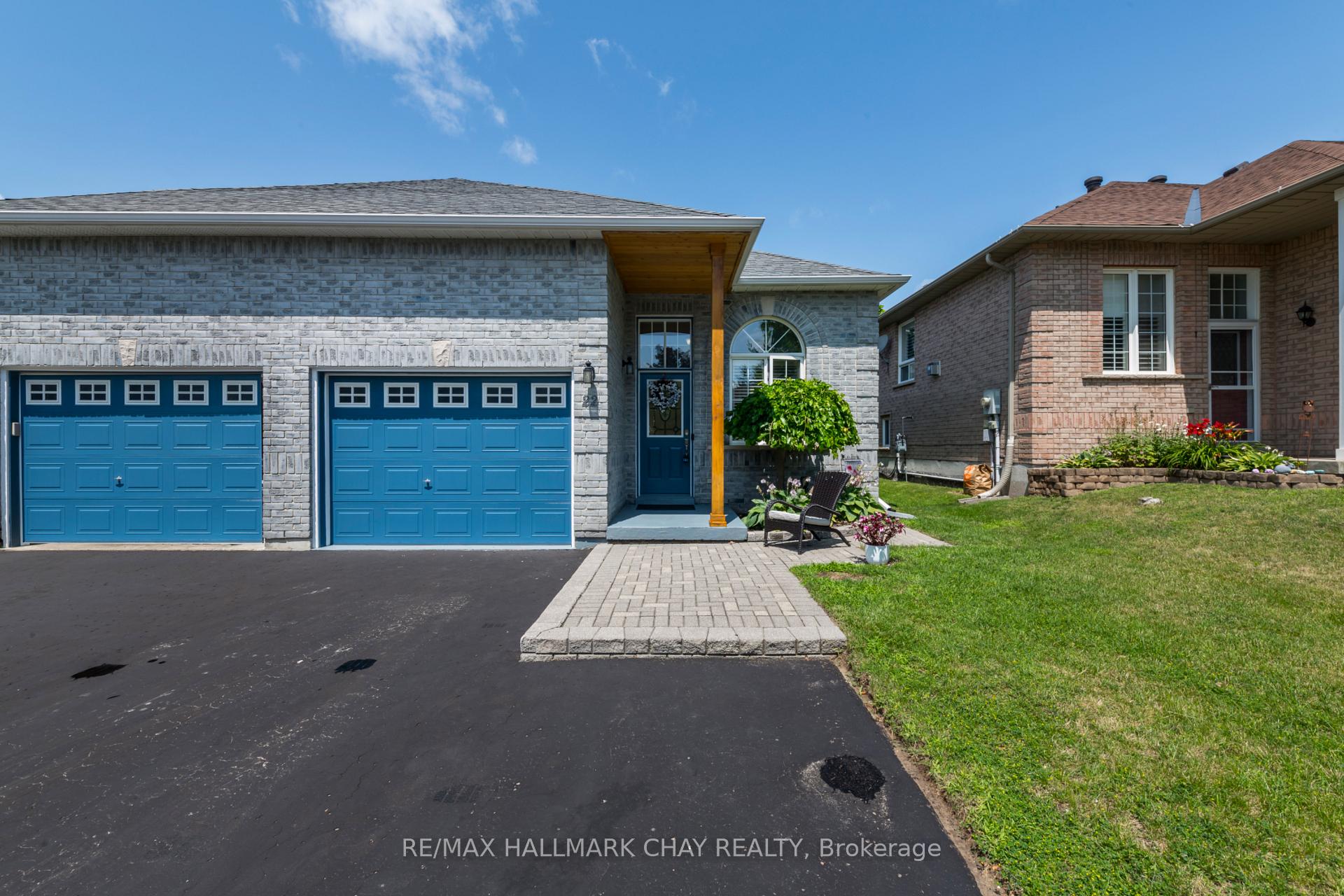 22 Peter Street, Barrie, ON, exterior