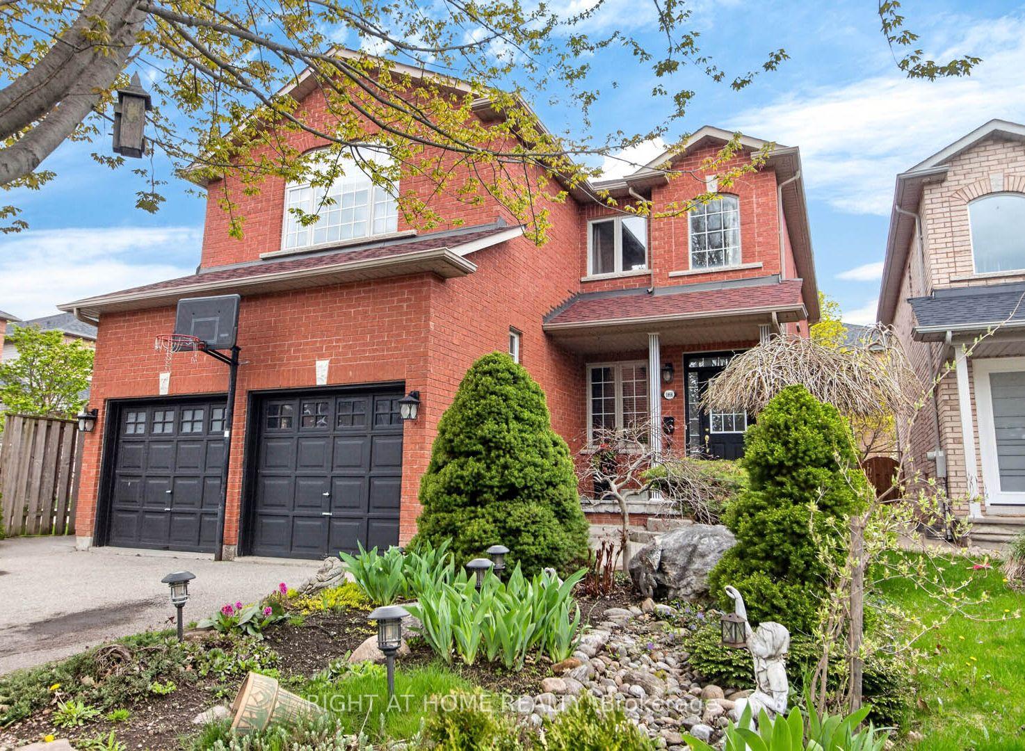 5956 Rayshaw Crescent, Mississauga, ON, exterior