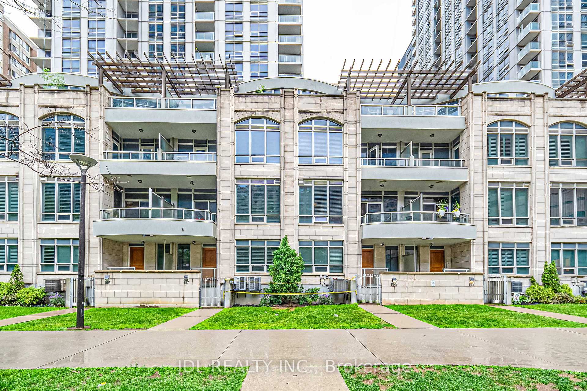 TH07 - 761 Bay Street, Toronto C01, ON, exterior