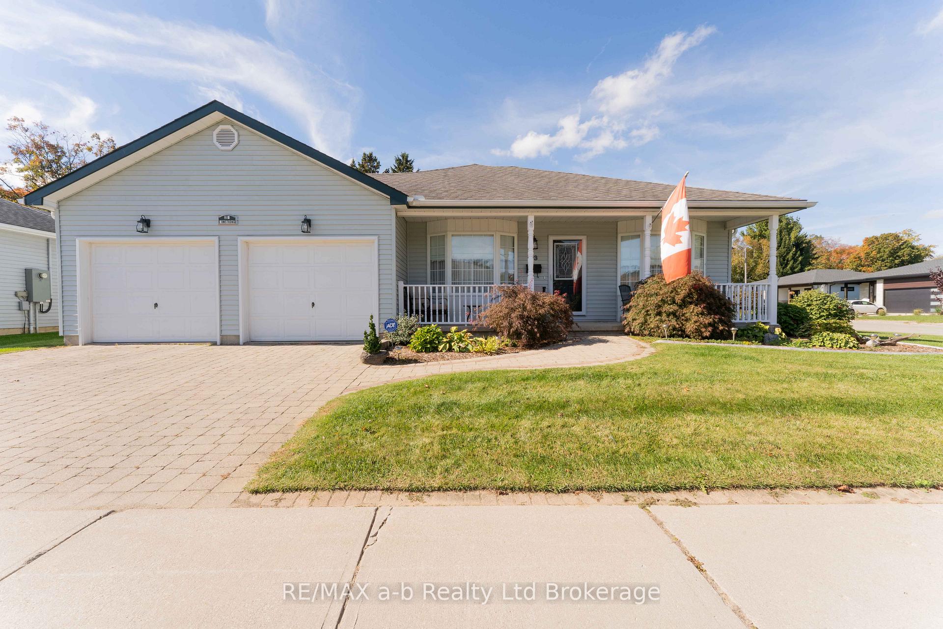 23 Armstrong Drive, Tillsonburg, ON, exterior
