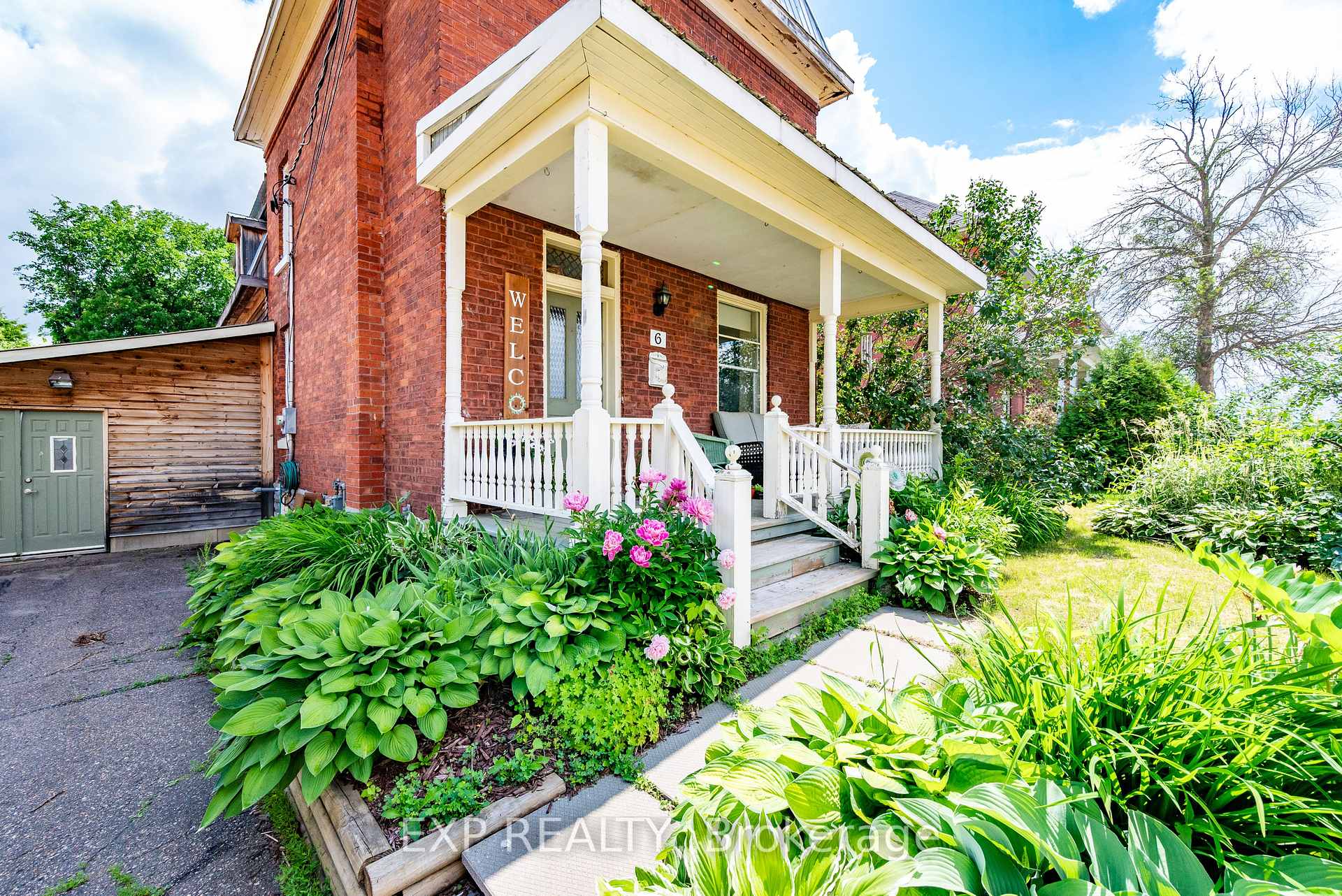 6 CRAWFORD Street, Whitewater Region, ON, exterior