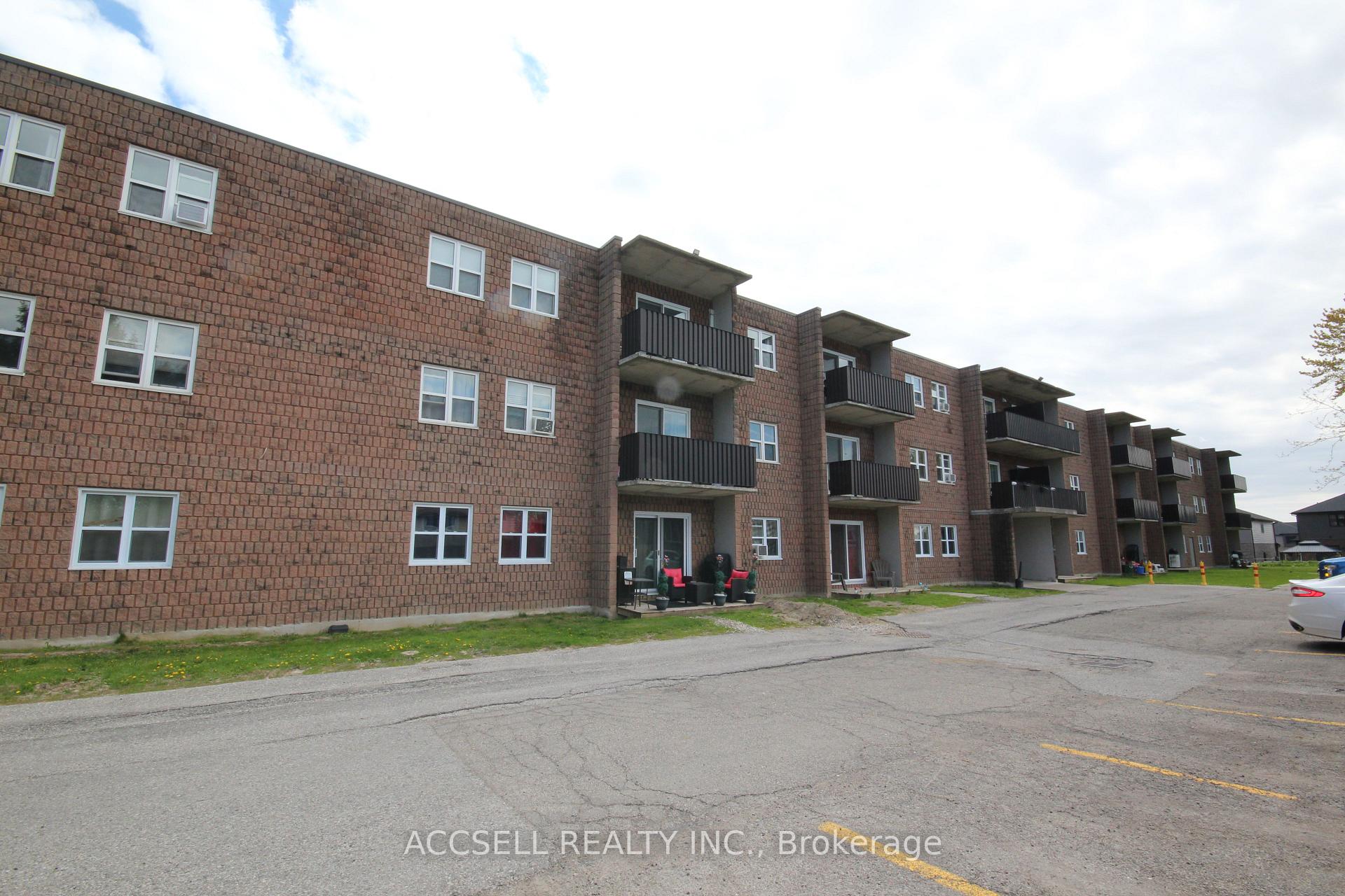 212 - 276 Merritt Avenue, Chatham-Kent, ON, exterior